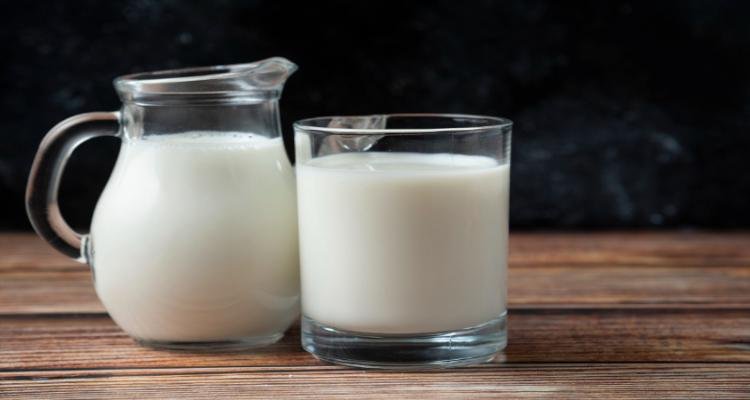 The Health Benefits from Drinking Goat Milk - Aurora Health